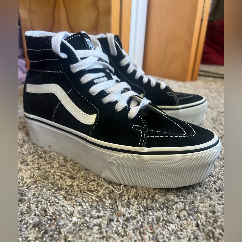 Sk8 Hi Platform Vans Black and White Sneakers NEW